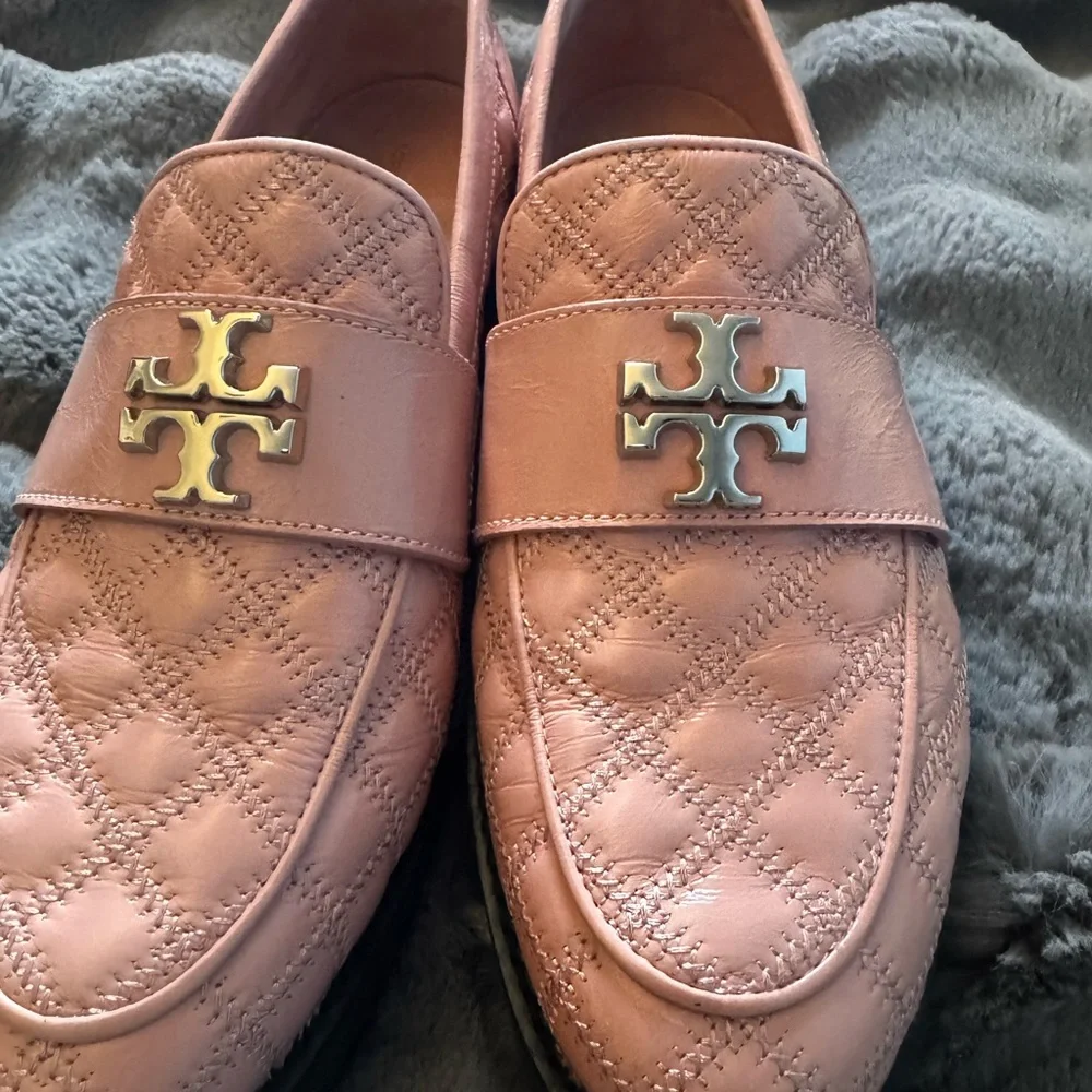 Tory Burch Black Sole with Logo - Picture 5 of 8